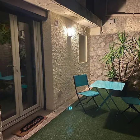 アパート Dans Villa, Domaine Calme Et Piscine *