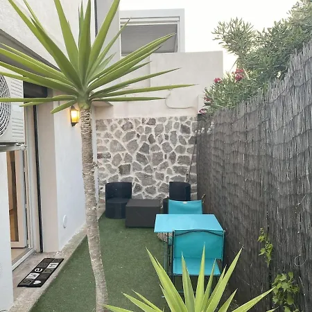 Dans Villa, Domaine Calme Et Piscine * Mandelieu